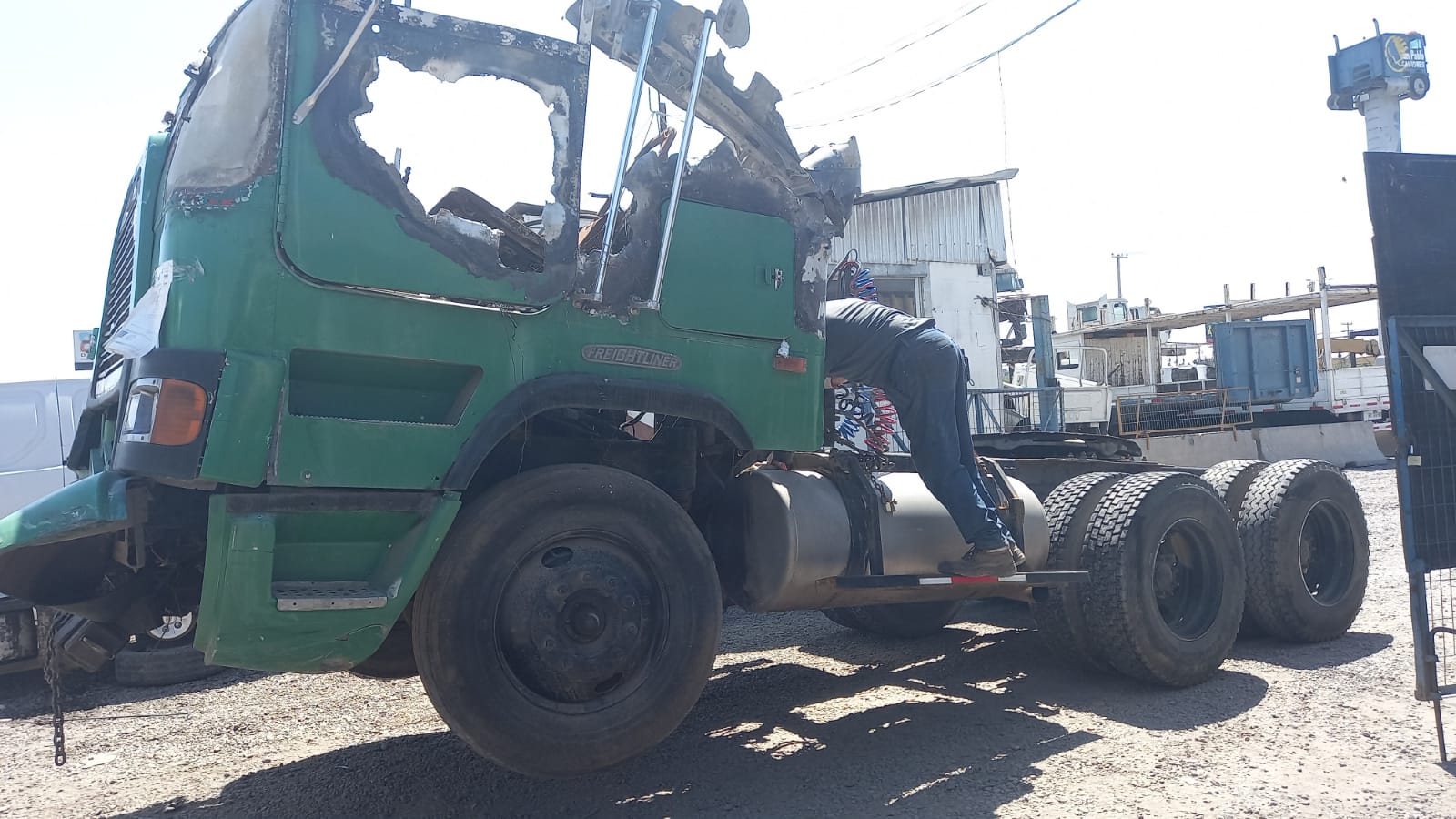  Freightliner FLB 1995    EN DESARME